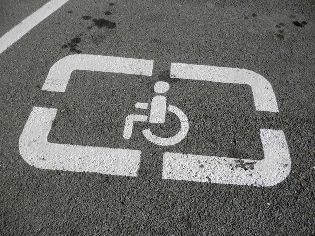 трафарет парковка для инвалидов